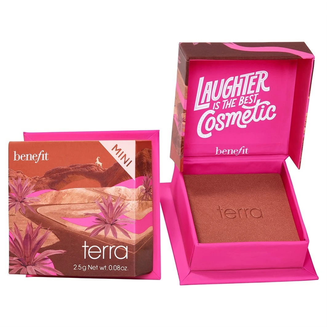 Benefit WANDERful World CollectionTerra Blush Powder 3 Benefit WANDERful World CollectionTerra Blush Powder